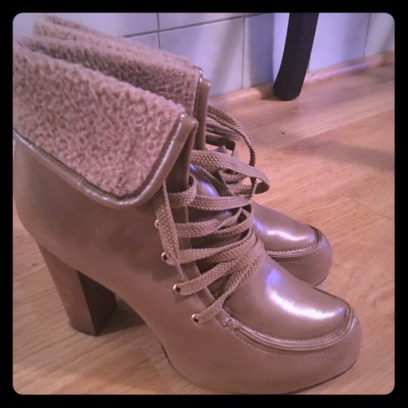 Tan Shoe Boots - Picture 1 of 4